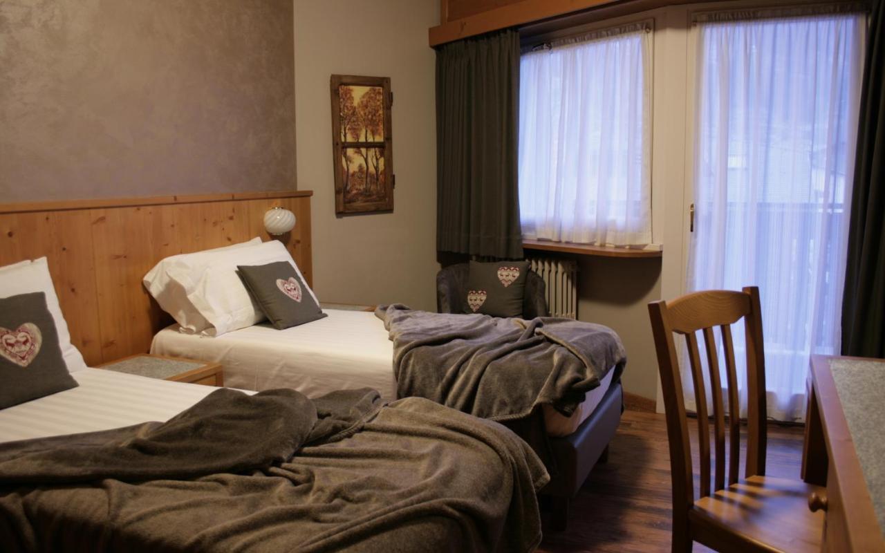 Hotel Larice Bianco Bormio Exterior photo