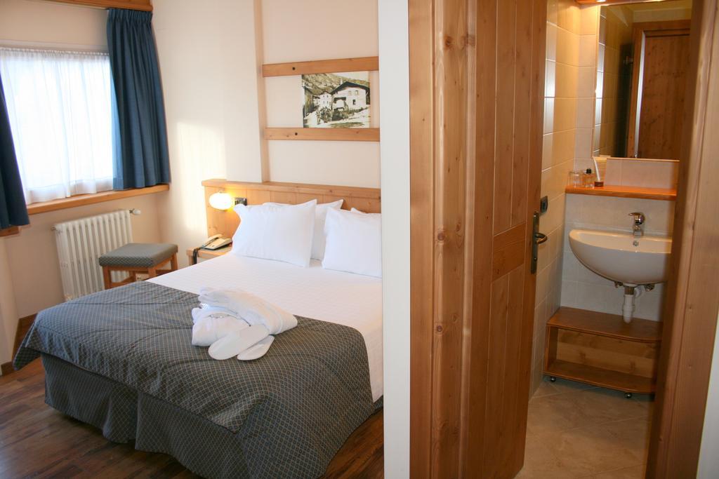 Hotel Larice Bianco Bormio Exterior photo