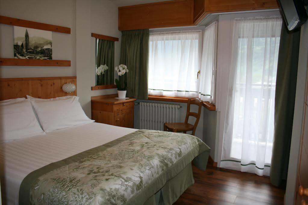 Hotel Larice Bianco Bormio Exterior photo