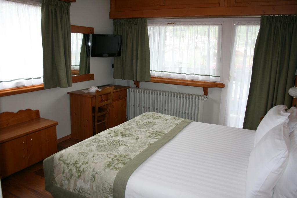 Hotel Larice Bianco Bormio Exterior photo